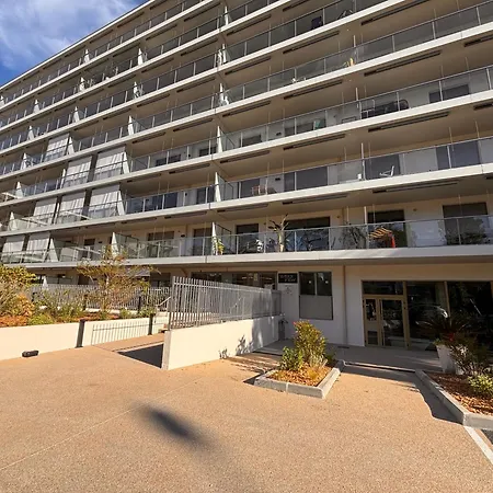 Seaside View Laurent *