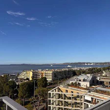 Seaside View Laurent Apartman